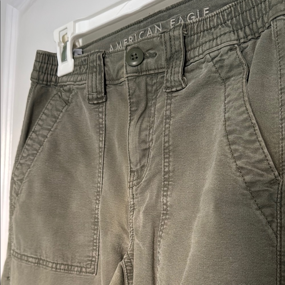 American Eagle Outfitters Green Cargo Pants